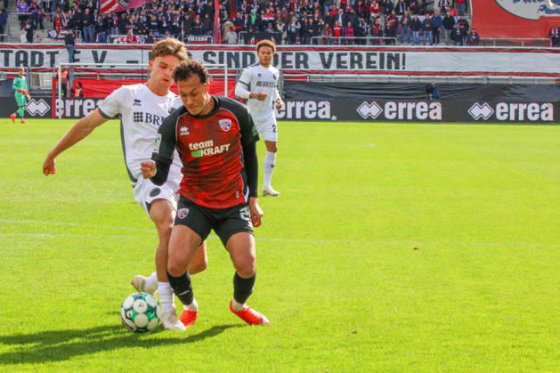 Nishan Velupillay of FC Ingolstadt 04, No. 28, was unceremoniously stripped of the ball right in front of the goal during the match between FC Ingolstadt 04 and SV Wehen Wiesbaden on October 11, 2026, DFB regulations prohibit any use of photographs as image sequences and or quasi-video. GER, Soccer, 3. Liga, Matchday 8, FC Ingolstadt 04 vs. SV Wehen Wiesbaden, October 11, 2026, Audi Sportpark Ingolstadt Copyright: xEibner-Pressefoto OliverxSTRISCHx EP-OSH