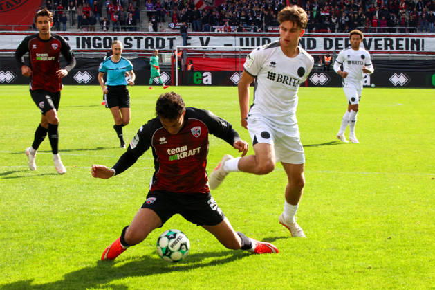 Nishan Velupillay of FC Ingolstadt 04, No. 28, was unceremoniously stripped of the ball right in front of the goal during the match between FC Ingolstadt 04 and SV Wehen Wiesbaden on October 11, 2026, DFB regulations prohibit any use of photographs as image sequences and or quasi-video. GER, Soccer, 3. Liga, Matchday 8, FC Ingolstadt 04 vs. SV Wehen Wiesbaden, October 11, 2026, Audi Sportpark Ingolstadt Copyright: xEibner-Pressefoto OliverxSTRISCHx EP-OSH