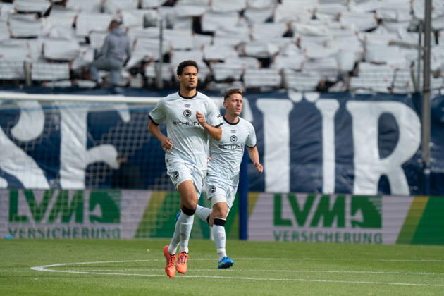 Bochum, Germany October 11, 2026 2. Bundesliga 2026–2027 Matchday 7 VfL Bochum 1848 vs. DSC Arminia Bielefeld Pictured from left: Joel Felix (DSC) and Marius Wörl (DSC). DFL and DFB regulations prohibit any use of photographs as image sequences and or quasi-video Copyright: xFotostandx xGraebex