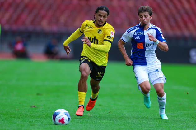 GC Zurich vs. BSC Young Boys, Brack Super League, October 11, 2026, Simone Stroscio 28, Grasshopper Club Zurich, right, in the Brack Super League match between Grasshopper Club Zurich (GCZ) and BSC Young Boys (YB) on October 11, 2026, at Letzigrund Stadium in Zurich, Switzerland; Zurich, Letzigrund Stadium, Zurich, Switzerland