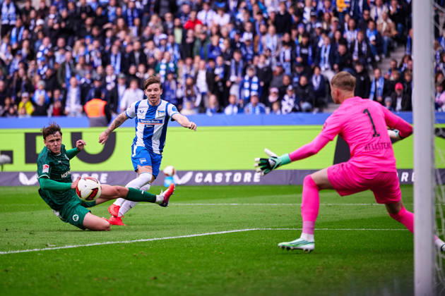 Mads Pedersen, Hertha BSC, 22, shot on goal for the 1-0 lead, GER, Hertha BSC vs. SPVGG Greuther Fürth, 2. Bundesliga, 2026-27 season, Matchday 7, October 11, 2026 DFL regulations prohibit any use of photographs as image sequences and or quasi-video GER, Hertha BSC vs. SPVGG Greuther Fürth, 2. Bundesliga, 2026–27 season, Matchday 7, October 11, 2026, Berlin Copyright: xClaudiusxRauch,xEibner-Pressefotox xClaudiusxRauchx EP_CRH