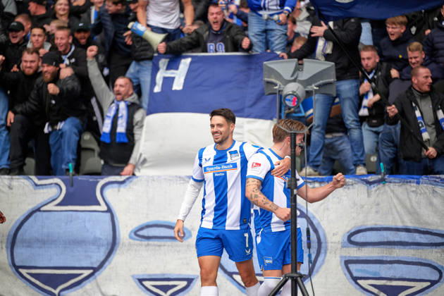 Mads Pedersen, Hertha BSC, 22, shot on goal for the 1-0 lead; Hertha celebrates; Mads Pedersen, Hertha BSC, 22; Josip Brekalo, Hertha BSC, 07, GER, Hertha BSC vs. SPVGG Greuther Fürth, 2. Bundesliga, 2026–27 season, Matchday 7, October 11, 2026. DFL regulations prohibit any use of photographs as image sequences and or quasi-video. GER, Hertha BSC vs. SPVGG Greuther Fürth, 2. Bundesliga, 2026–27 season, Matchday 07, October 11, 2026, Berlin Copyright: xClaudiusxRauch,xEibner-Pressefotox xClaudiusxRauchx EP_CRH