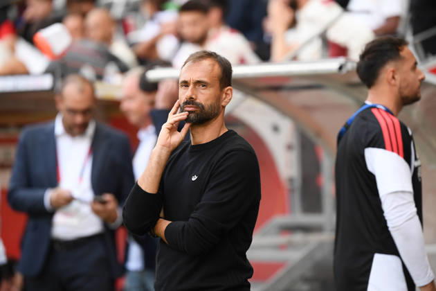 OGC Nice v RC Strasbourg Alsace - Ligue 1 McDonald s 2026 2027 Hugo OLIVEIRA Head Coach of RC Strasbourg during Ligue 1 McDonald s match between Nice and Strasbourg at Allianz Riviera Stadium on October 11, 2026 in Nice, France. Nice France  Copyright: xIconxSportx 776573383