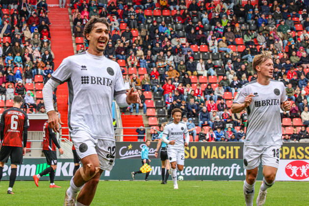 Raul Paula of SV Wehen Wiesbaden, No. 32, scores to make it 0–2 and celebrates—and rightly so—during the match between FC Ingolstadt 04 and SV Wehen Wiesbaden on October 11, 2026, DFB regulations prohibit any use of photographs as image sequences and or quasi-video. GER, Soccer, 3. Liga, Matchday 8, FC Ingolstadt 04 vs. SV Wehen Wiesbaden, October 11, 2026, Audi Sportpark Ingolstadt Copyright: xEibner-Pressefoto OliverxSTRISCHx EP-OSH