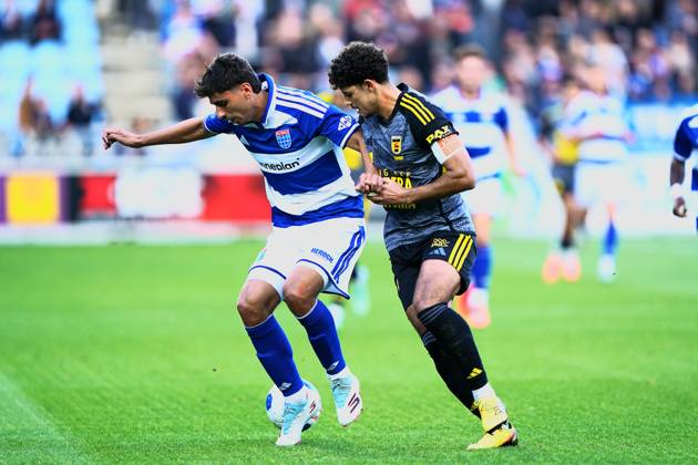 2026-10-11 VriendenLoterij Eredivisie: PEC Zwolle v SC Cambuur ZWOLLE, NETHERLANDS - OCTOBER 11: Koen Kostons of PEC Zwolle and Ismaël Baouf of SC Cambuur during the VriendenLoterij Eredivisie match between PEC Zwolle and SC Cambuur at Mac3Park Stadion on October 11, 2026 in Zwolle, Netherlands. Zwolle Mac3Park Stadion Netherlands Content not available for redistribution in The Netherlands directly or indirectly through any third parties. Copyright: xAndrexWeeningx