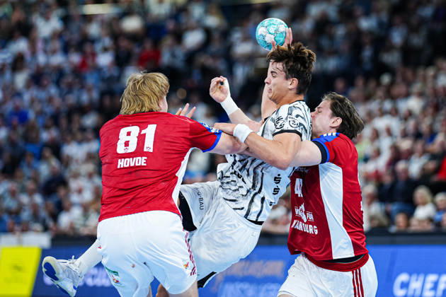 Martin Hovde, Handball Club Hamburg, 81; Julian Köster, THW Kiel, 07; Jan Christian Schmidt, Handball Club Hamburg, 42 (GER); THW Kiel vs. Handball Club Hamburg, Handball, 1st Bundesliga, Matchday 8, 2026–2027 season, October 11, 2026 GER, THW Kiel vs. Handball Club Hamburg, Handball, 1st Bundesliga, Matchday 8, 2026–2027 Season, October 11, 2026, Kiel Copyright: xEibner-Pressefoto MarcelxvonxFehrnx EP_MFN