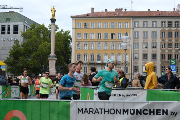 Munich Marathon 2026 MUNICH, GERMANY - OCTOBER 11: Runners pass through Marienplatz during the 2026 Munich Marathon in Munich, Germany on October 11, 2026. The 42.195-kilometer course takes participants through central Munich before finishing in the Olympic Park. Merve Goettl Anadolu Munih Germany. Editorial use only. Please get in touch for any other usage. Copyright: x2026xAnadoluxMervexGoettlx