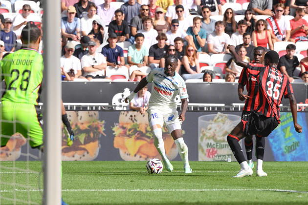 OGC Nice v RC Strasbourg Alsace - Ligue 1 McDonald s 2026 2027 Genesis ANTWI of RC Strasbourg and Xavier Mandza TSIENDI of Nice during Ligue 1 McDonald s match between Nice and Strasbourg at Allianz Riviera Stadium on October 11, 2026 in Nice, France. Nice France  Copyright: xIconxSportx 776573383