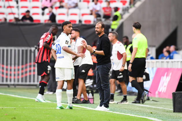OGC Nice v RC Strasbourg Alsace - Ligue 1 McDonald s 2026 2027 Hugo OLIVEIRA Head Coach of RC Strasbourg and Gessime YASSINE of Strasbourg during Ligue 1 McDonald s match between Nice and Strasbourg at Allianz Riviera Stadium on October 11, 2026 in Nice, France. Nice France  Copyright: xIconxSportx 776573383