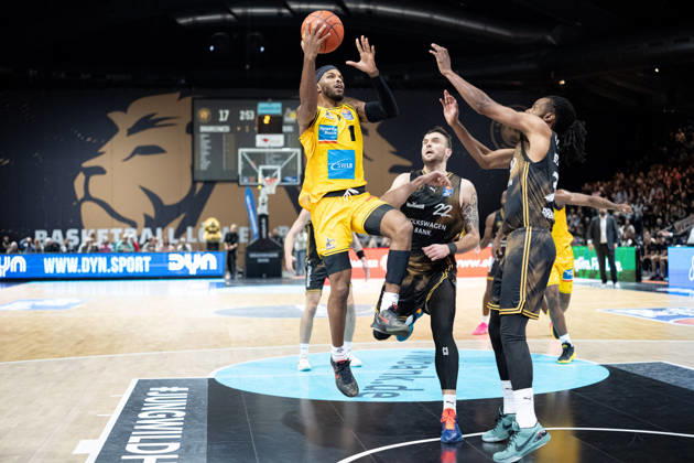 Justin Kier (No. 1), MHP Riesen Ludwigsburg vs. Felipe Haase (No. 22), Basketball Löwen Braunschweig, and DeJour Reaves (No. 3), Basketball Löwen Braunschweig, GER; Basketball Löwen Braunschweig vs. MHP Riesen Ludwigsburg, Basketball, easyCredit BBL, Week 3, 2026–27 Season, October 11, 2026 GER, Basketball Löwen Braunschweig vs. MHP Riesen Ludwigsburg, Basketball, easyCredit BBL, Week 3, 2026–27 Season, October 11, 2026, Braunschweig Copyright: xEibner-Pressefoto DanielxREINELTx EP_DRT