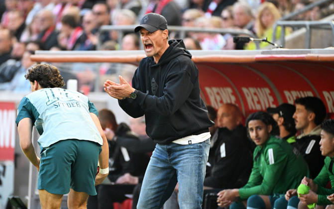 Cologne, Germany, Bundesliga 1, Matchday 5, Rhein Energie Stadium Cologne, 1. FC Köln vs. Borussia Mönchengladbach; Head Coach Alexander Blessin (BMG)