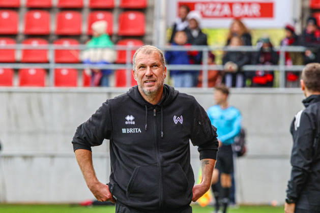Coach Jochen Seitz, head coach of SV Wehen Wiesbaden, appears very relaxed after his first game for Wiesbaden in the match between FC Ingolstadt 04 and SV Wehen Wiesbaden on October 11, 2026, DFB regulations prohibit any use of photographs as image sequences and or quasi-video. GER, Soccer, 3. Liga, Matchday 8, FC Ingolstadt 04 vs. SV Wehen Wiesbaden, October 11, 2026, Audi Sportpark Ingolstadt Copyright: xEibner-Pressefoto OliverxSTRISCHx EP-OSH