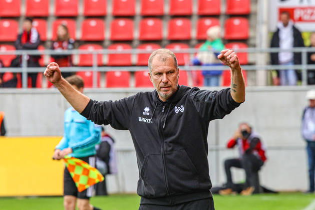 Coach Jochen Seitz, head coach of SV Wehen Wiesbaden, appears very relaxed after his first game for Wiesbaden in the match between FC Ingolstadt 04 and SV Wehen Wiesbaden on October 11, 2026, DFB regulations prohibit any use of photographs as image sequences and or quasi-video. GER, Soccer, 3. Liga, Matchday 8, FC Ingolstadt 04 vs. SV Wehen Wiesbaden, October 11, 2026, Audi Sportpark Ingolstadt Copyright: xEibner-Pressefoto OliverxSTRISCHx EP-OSH