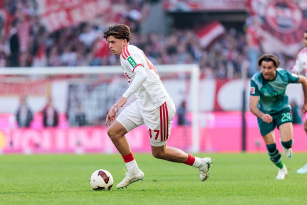 KOELN, GERMANY - OCTOBER 11: Mikey Moore (1. FC Koeln, 47) controls the ball during the Bundesliga match between 1. FC Koeln vs. Borussia Moenchengladbach at Rheinenergie-Stadion on matchday 5 of the 1. Bundesliga on October 11, 2026 in Koeln, Germany. DFL REGULATIONS PROHIBIT ANY USE OF PHOTOGRAPHS AS IMAGE SEQUENCES AND OR QUASI-VIDEO. North Rhine Westphalia Germany Copyright: xSteffiexWunderlx