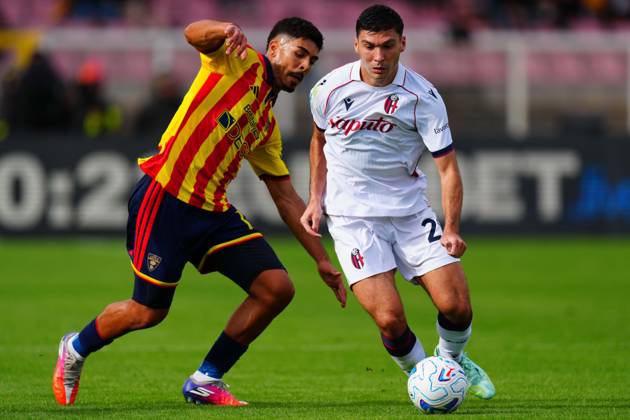 US Lecce s Right-back Danilo Veiga (17 US Lecce) and Bologna FC s Left Winger Nicolò Cambiaghi (28 Bologna FC) in action during the Serie A Enilive matchday 6 match between US Lecce and Bologna FC 1909 at the Stadio Via del Mare in Lecce, Italy, Sunday, October 11, 2026. (Credit Image: Giovanni Evangelista LaPresse) Copyright: xGiovannixEvangelista LaPressex