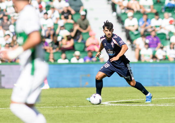 ESP LaLiga EA Sports Elche CF vs. Celta Vigo Pablo Duran of Celta during the LaLiga EA Sports match between Elche CF and Celta Vigo played at Martinez Valero Stadium in Elche on October 11, 2026, in Spain. Spanish Soccer Copyright: xAgenciaxLOFx