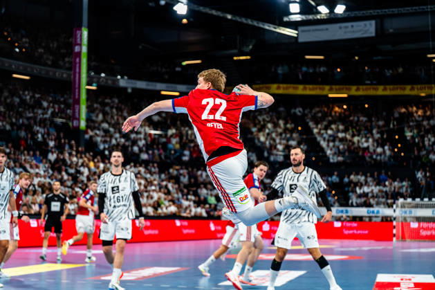 October 11, 2026, xdobgx, Opel HBL Handball, THW Kiel vs. Handball Club Hamburg, Noah Beyer of Handball Club Hamburg, taking a shot, in action, shooting at Kiel