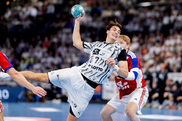 Kiel, October 11, 2026; Handball, 2026–27 Bundesliga 1, THW Kiel vs. Handball Club Hamburg; Julian Köster (THW Kiel), 7; Martin Hovde (HC Hamburg), 81