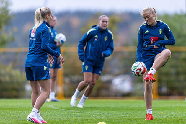 261011 Smilla Holmberg of Sweden during a training session on October 11, 2026, in Stockholm. Photo by Caisa Rasmussen, BILDBYRAN COP 353 CR0079 soccer football fotball practice training Sweden women s women s youth  Copyright: CAISAxRASMUSSEN BB261011CR002