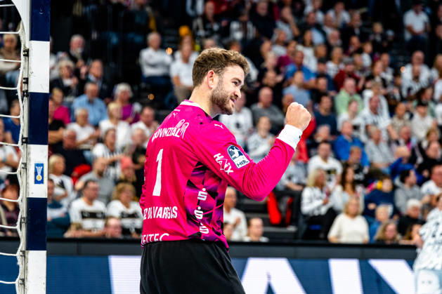 October 11, 2026, xdobgx, Opel HBL Handball, THW Kiel vs. Handball Club Hamburg; l Gonzalo Pérez de Vargas (Kiel), 1; celebrating a saved shot; blocked, saved; Kiel goalkeeper