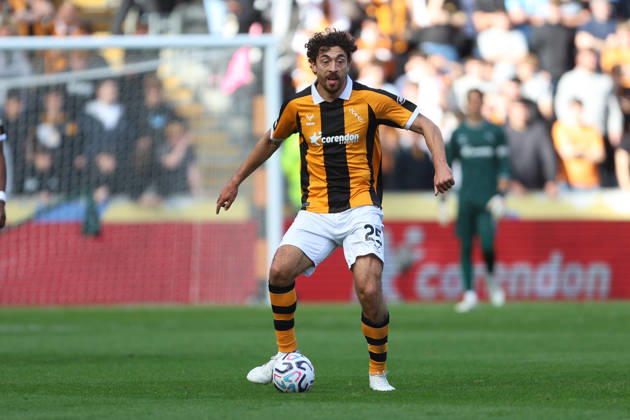 RECORD DATE NOT STATED 11th October 2026; MKM Stadium, Hull, England; Premier League Football, Hull City versus Everton; Matt Crooks of Hull City on the ball DavexLofthouse