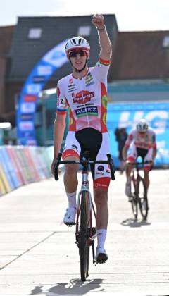 Belgium s Michael Vanthourenhout celebrates on the finsih line as he wins the men elite race of the Mosselcross cyclocross cycling event, on Sunday 11 October 2026, in Dendermonde, the first race (out of 7) of the HG Cross competition. DAVIDxPINTENS x189452994x