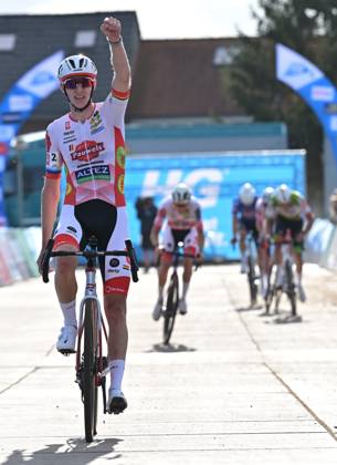 Belgium s Michael Vanthourenhout celebrates on the finsih line as he wins the men elite race of the Mosselcross cyclocross cycling event, on Sunday 11 October 2026, in Dendermonde, the first race (out of 7) of the HG Cross competition. DAVIDxPINTENS  x189453022x