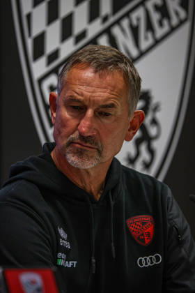 Coach Achim Beierlorzer, head coach of FC Ingolstadt 04, at the postgame press conference following the match between FC Ingolstadt 04 and SV Wehen Wiesbaden on October 11, 2026, DFB regulations prohibit any use of photographs as image sequences and or quasi-video. GER, Soccer, 3. Liga, Matchday 8, FC Ingolstadt 04 vs. SV Wehen Wiesbaden, October 11, 2026, Audi Sportpark Ingolstadt Copyright: xEibner-Pressefoto OliverxSTRISCHx EP-OSH