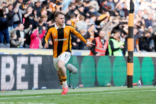 Hull City v Everton - Premier League 2026 27 Joe Gelhardt of Hull City celebrates 1st goal during the Premier League 2026 27 match between Hull City and Everton at MKM Stadium on October 11, 2026 in Hull, United Kingdom. WARNING! This Photograph May Only Be Used For Newspaper And Or Magazine Editorial Purposes. May Not Be Used For Publications Involving 1 player, 1 Club Or 1 Competition Without Written Authorisation From Football DataCo Ltd. For Any Queries, Please Contact Football DataCo Ltd on +44 (0) 207 864 9121 Hull MKM Stadium England United Kingdom Copyright: xAllstarxPicturexLibraryxLtdx