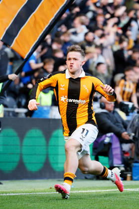 Hull City v Everton - Premier League 2026 27 Joe Gelhardt of Hull City celebrates 1st goal during the Premier League 2026 27 match between Hull City and Everton at MKM Stadium on October 11, 2026 in Hull, United Kingdom. WARNING! This Photograph May Only Be Used For Newspaper And Or Magazine Editorial Purposes. May Not Be Used For Publications Involving 1 player, 1 Club Or 1 Competition Without Written Authorisation From Football DataCo Ltd. For Any Queries, Please Contact Football DataCo Ltd on +44 (0) 207 864 9121 Hull MKM Stadium England United Kingdom Copyright: xAllstarxPicturexLibraryxLtdx
