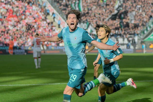 Joe Scally of Mönchengladbach 29 celebrates after scoring the goal on 1 1 11 10 2026 ¢ Soccer ¢ 1. FC Köln vs. Borussia Mönchengladbach, RheinEnergieStadion, Cologne, DFB and DFL regulations prohibit any use of photographs as image sequences and or quasi-video. NRW, Germany Copyright: xpepphotox xHorstxMauelshagenx pep00321, pep_20261011_hm