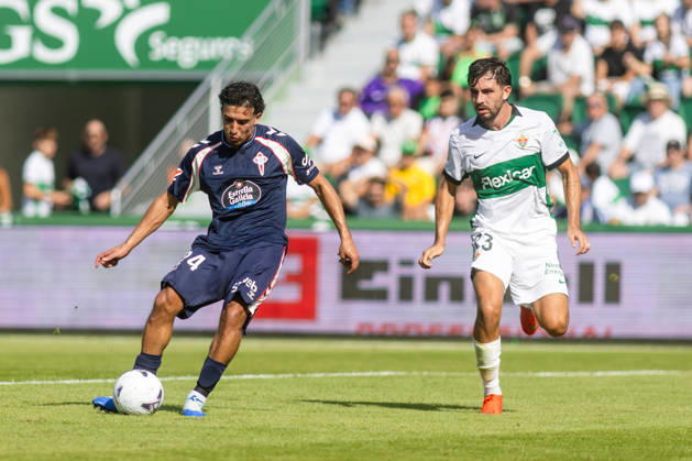ESP LaLiga EA Sports Elche CF vs. Celta Vigo: Couhaib Driouech of Celta and Victor Chust of Elche during the LaLiga EA Sports match between Elche CF and Celta Vigo played at Martinez Valero Stadium in Elche on October 11, 2026, in Spain. Spanish Soccer Copyright: xAgenciaxLOFx