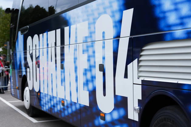 1 Bundesliga: SC Freiburg vs. FC Schalke 04, October 11, 2026—FC Schalke 04 bus in front of the Europa-Park Stadium. 1 Bundesliga: SC Freiburg vs. FC Schalke 04, Europa-Park Stadium, October 11, 2026 DFB and DFL regulations prohibit any use of photographs as image sequences and or quasi-video. Copyright: xBEAUTIFULxSPORTS Boscox