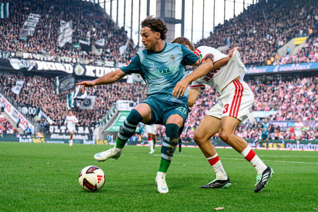 COLOGNE, GERMANY - 11 OCTOBER, 2026: Joe Scally, Borna Sosa - The Bundesliga match 1. FC Koeln vs. Borussia Moenchengladbach at RheinEnergieSTADION. Copyright: xVitaliixKliuievx