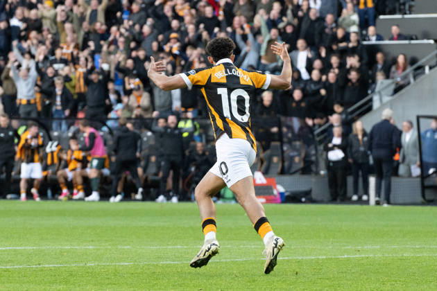 Hull City v Everton Premier League Mohamed Belloumi of Hull City celebrates after scoring his sides second goal during the Premier League match between Hull City and Everton at the MKM Stadium, Hull. 11 10 2026 UK Newspapers OUT Copyright: xMattxWilkinsonx FIL-24041-0128