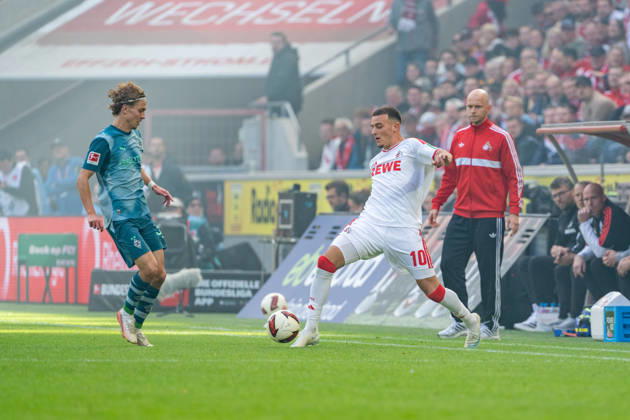 Hugo Bolin of Borussia Mönchengladbach, No. 38, in a tackle with Said El Mala of 1. FC Köln, No. 10; René Wagner of 1. FC Köln, coach of 1. FC Köln vs. Borussia Mönchengladbach, Soccer, Bundesliga, Matchday 5, 2026–27 season, October 12, 2026, DFL regulations prohibit any use of photographs as image sequences and or quasi-video, 1 FC Köln vs. Borussia Mönchengladbach, Soccer, Bundesliga, Matchday 5, 2026–27 Season, October 12, 2026, Cologne Copyright: xEibner-Pressefoto LukasxBaldygax EP_LBA