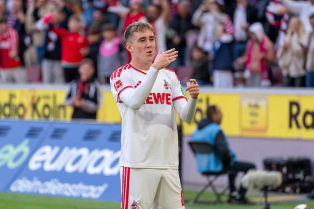 Isak Johannesson of 1. FC Köln celebrates his 1-0 goal with a kiss. 1. FC Köln vs. Borussia Mönchengladbach, Soccer, Bundesliga, Matchday 5, 2026-27 Season, December 10, 2026, DFL regulations prohibit any use of photographs as image sequences and or quasi-video, 1. FC Köln vs. Borussia Mönchengladbach, Soccer, Bundesliga, Matchday 5, 2026–27 Season, December 10, 2026, Cologne Copyright: xEibner-Pressefoto LukasxBaldygax EP_LBA