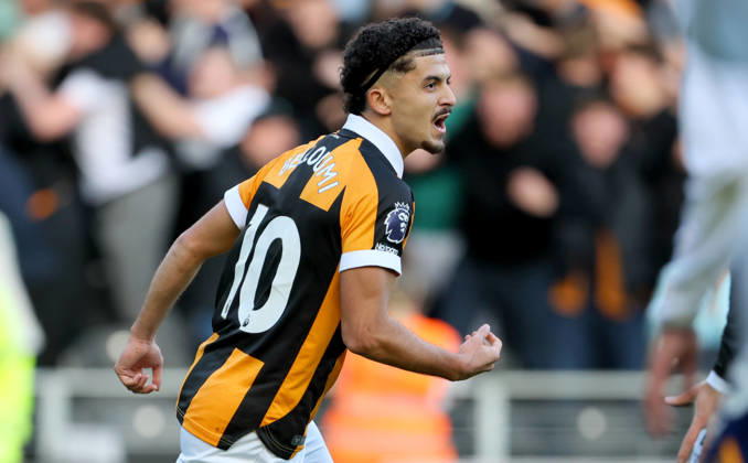 Hull City v Everton - Premier League 2026 27 Mohamed Belloumi of Hull City celebrates equalizing goal during the Premier League 2026 27 match between Hull City and Everton at MKM Stadium on October 11, 2026 in Hull, United Kingdom. WARNING! This Photograph May Only Be Used For Newspaper And Or Magazine Editorial Purposes. May Not Be Used For Publications Involving 1 player, 1 Club Or 1 Competition Without Written Authorisation From Football DataCo Ltd. For Any Queries, Please Contact Football DataCo Ltd on +44 (0) 207 864 9121 Hull MKM Stadium England United Kingdom Copyright: xAllstarxPicturexLibraryxLtdx
