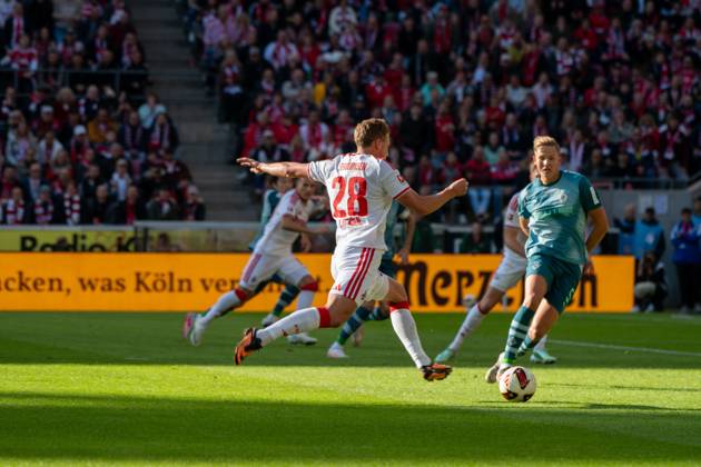 Sebastian Sebulonsen, Defense, 1. FC Köln 28, Jan Leszczynski, Defense, Borussia Mönchengladbach 5, 1. FC Köln vs. Borussia Mönchengladbach, Soccer, Bundesliga 1, Matchday 5, October 11, 2026. DFB and DFL regulations prohibit any use of photographs as image sequences and or quasi-video. Cologne, North Rhine-Westphalia, Germany Copyright: xkolbert-press MartinxWdziecznyx