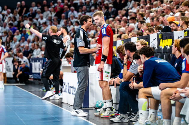 October 11, 2026, xdobgx, Opel HBL Handball, THW Kiel vs. Handball Club Hamburg; Torsten Jansen, Handball Club Hamburg, Coach; Oliver Norlyk, Handball Club Hamburg; 5 in conversation, Kiel