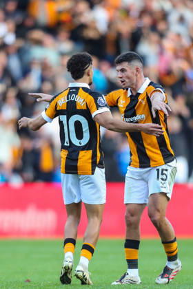 Hull City v Everton, Premier League Mohamed Belloumi Of Hull City scores a GOAL 2-2 and celebrates during the Hull City v Everton Premier League match at the MKM Stadium, Hull, England on 11 October 2026 Credit: Lee Keuneke Every Second Media Editorial use only. All images are copyright Every Second Media Limited. No images may be reproduced without prior permission. All rights reserved. Premier League and Football League images are subject to licensing agreements with Football DataCo Limited. see https: www.football-dataco.com Copyright: xIMAGO EveryxSecondxMediax ESM-2204-0050 LeexKeunekex xEveryxSecondxMediax