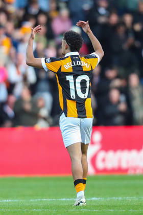 Hull City v Everton, Premier League Mohamed Belloumi Of Hull City scores a GOAL 2-2 and celebrates during the Hull City v Everton Premier League match at the MKM Stadium, Hull, England on 11 October 2026 Credit: Lee Keuneke Every Second Media Editorial use only. All images are copyright Every Second Media Limited. No images may be reproduced without prior permission. All rights reserved. Premier League and Football League images are subject to licensing agreements with Football DataCo Limited. see https: www.football-dataco.com Copyright: xIMAGO EveryxSecondxMediax ESM-2204-0053 LeexKeunekex xEveryxSecondxMediax