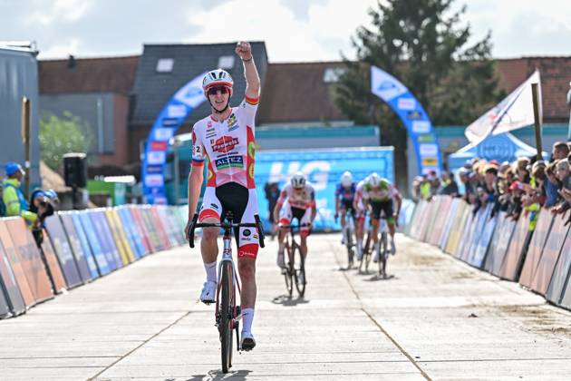 Belgium s Michael Vanthourenhout celebrates as he crosses the finish line to win the men elite race of the Mosselcross cyclocross cycling event, on Sunday 11 October 2026, in Dendermonde, the first race (out of 7) of the HG Cross competition. DAVIDxPINTENS  x189458145x