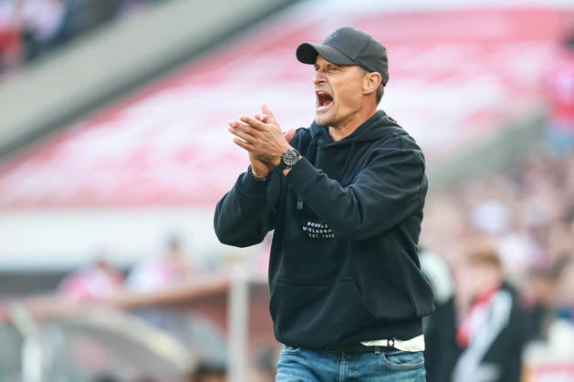 1 Bundesliga 26 27 1 FC Cologne vs. Borussia Mönchengladbach on October 11, 2026, at the RheinEnergieSTADION in Cologne Coach Alexander Blessin Mönchengladbach is satisfied, clapping, clapping, applause, applauding MH