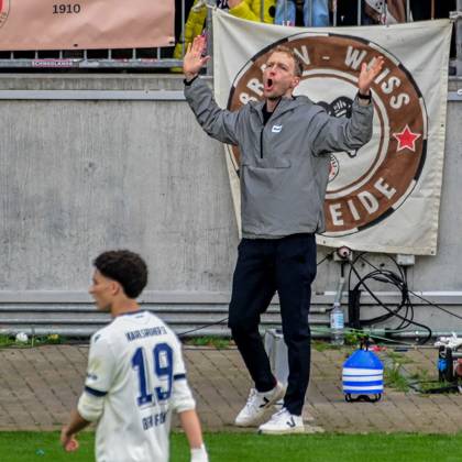 Maximilian Senft, Coach, KSC Germany, Hamburg, Millerntor Stadium, Soccer, 2. Bundesliga, FC St. Pauli, Karlsruher SC