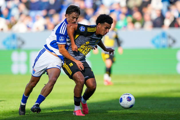 2026-10-11 VriendenLoterij Eredivisie: PEC Zwolle v SC Cambuur ZWOLLE, NETHERLANDS - OCTOBER 11: Ryan Thomas of PEC Zwolle and Rafik El Arguioui of SC Cambuur during the VriendenLoterij Eredivisie match between PEC Zwolle and SC Cambuur at Mac3Park Stadion on October 11, 2026 in Zwolle, Netherlands. Zwolle Mac3Park Stadion Netherlands Content not available for redistribution in The Netherlands directly or indirectly through any third parties. Copyright: xAndrexWeeningx