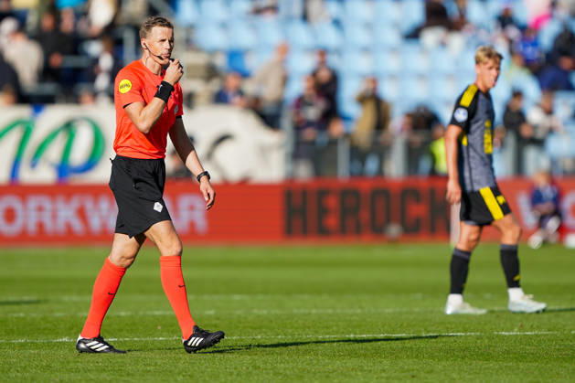2026-10-11 VriendenLoterij Eredivisie: PEC Zwolle v SC Cambuur ZWOLLE, NETHERLANDS - OCTOBER 11: Sander van der Eijk during the VriendenLoterij Eredivisie match between PEC Zwolle and SC Cambuur at Mac3Park Stadion on October 11, 2026 in Zwolle, Netherlands. Zwolle Mac3Park Stadion Netherlands Content not available for redistribution in The Netherlands directly or indirectly through any third parties. Copyright: xAndrexWeeningx