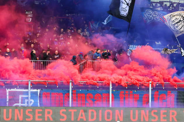 Soccer Liechtenstein Brack Super League 2026–2027, Matchday 10, October 11, 2026, 4:30 p.m. FC Vaduz vs. FC Basel 1893 Rheinpark Stadium, Vaduz, Liechtenstein Colored smoke flares from the Basel fans at the Rheinpark Stadium in Vaduz, Liechtenstein Copyright: xAmiirxAmedjouax