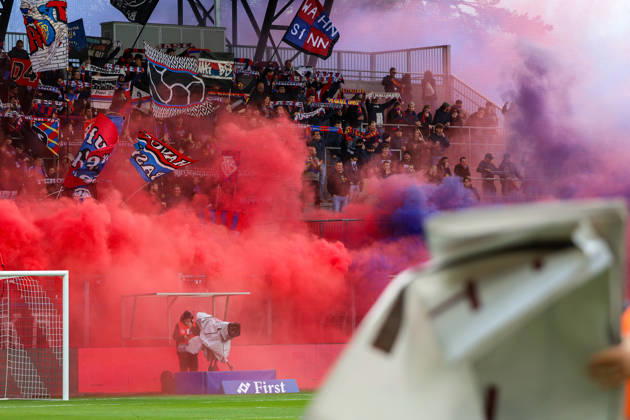Soccer Liechtenstein Brack Super League 2026–2027, Matchday 10, October 11, 2026, 4:30 p.m. FC Vaduz vs. FC Basel 1893 Rheinpark Stadium, Vaduz, Liechtenstein Colored smoke flares from the Basel fans at the Rheinpark Stadium in Vaduz, Liechtenstein Copyright: xAmiirxAmedjouax