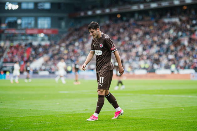 2. Bundesliga: FC St. Pauli vs. Karlsruher SC, October 11, 2026; Arkadiusz Pyrka, FC St. Pauli; October 11, Soccer; 2. Bundesliga, Matchday 7: FC St. Pauli vs. Karlsruher SC on October 11, 2026, at Millerntor Stadium, Hamburg. DFL regulations prohibit any use of photographs as image sequences and or quasi-video. Copyright: xBEAUTIFULxSPORTS Tonhäuserx